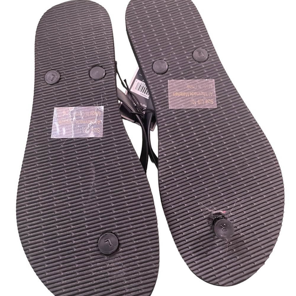 West Loop flip flops size 9-10 - Picture 3 of 5